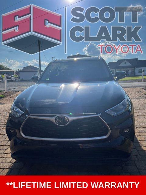 used 2020 Toyota Highlander car, priced at $29,122