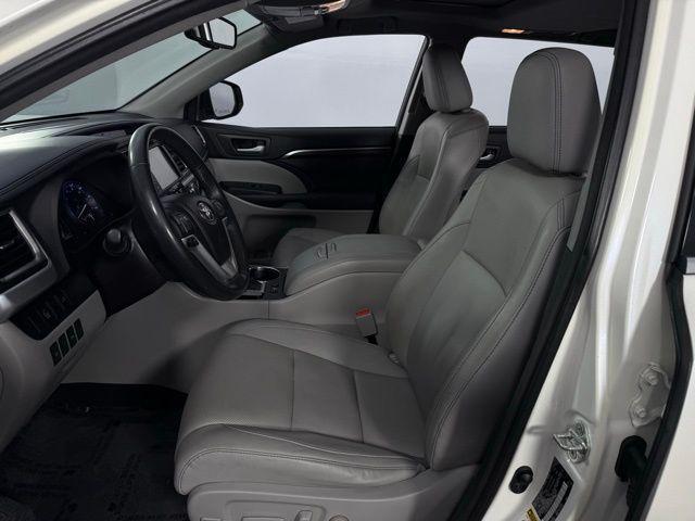 used 2015 Toyota Highlander car, priced at $20,474