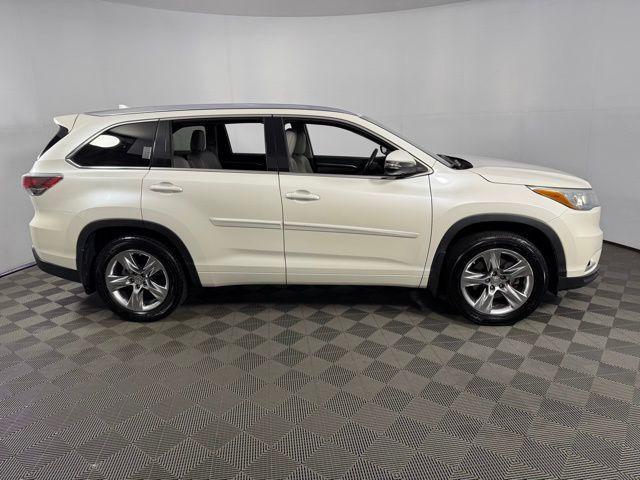 used 2015 Toyota Highlander car, priced at $20,474