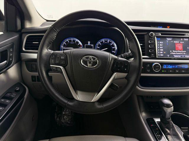 used 2015 Toyota Highlander car, priced at $20,474