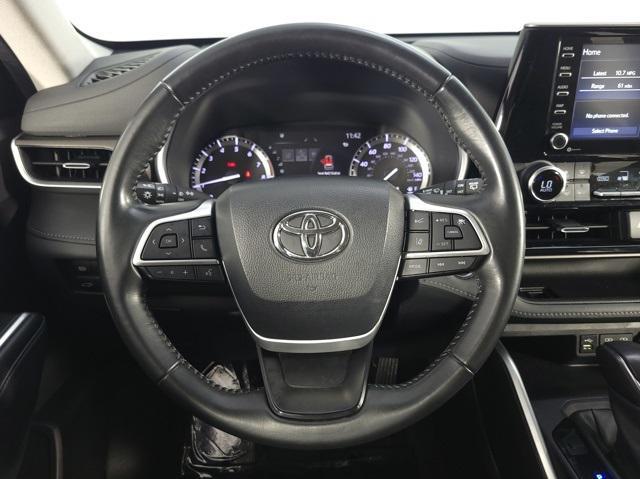 used 2022 Toyota Highlander car, priced at $35,334