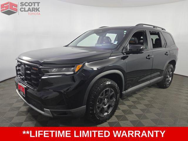 used 2024 Honda Pilot car, priced at $42,214