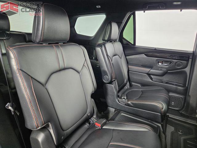 used 2024 Honda Pilot car, priced at $42,214