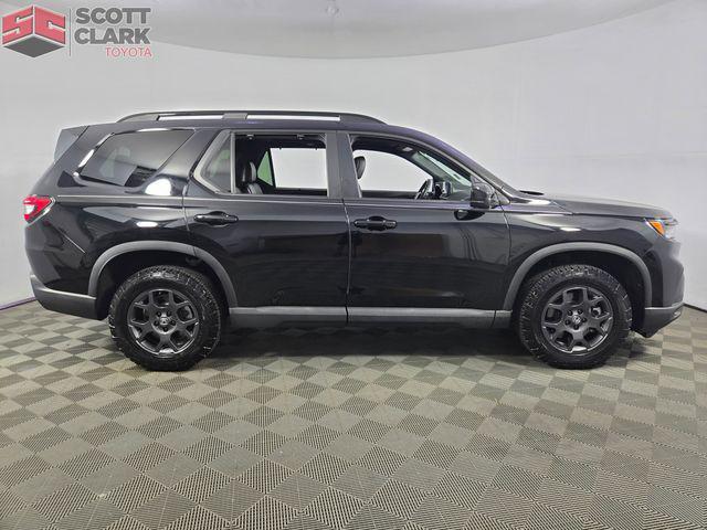 used 2024 Honda Pilot car, priced at $42,214