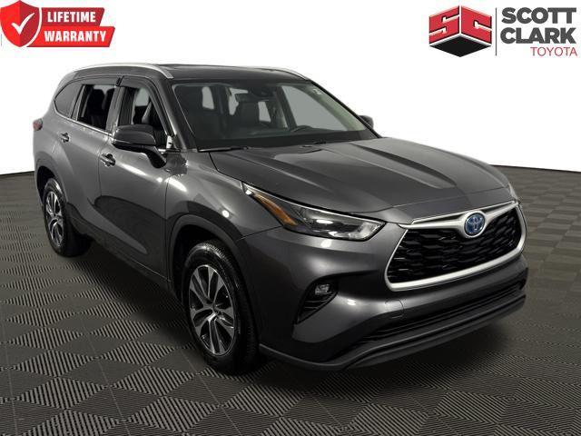 used 2022 Toyota Highlander Hybrid car, priced at $33,114