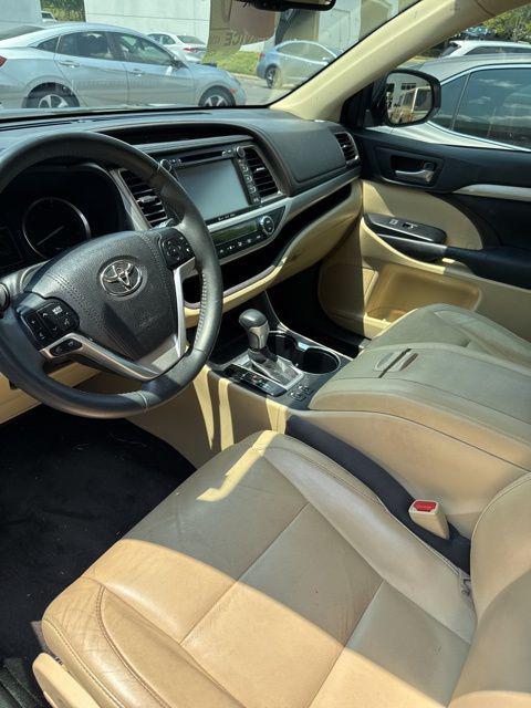 used 2016 Toyota Highlander car, priced at $14,350