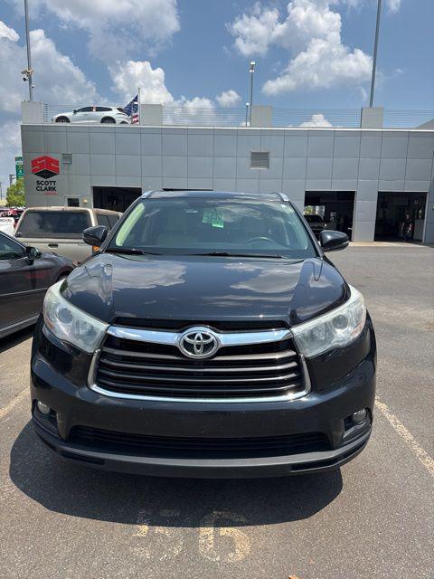 used 2016 Toyota Highlander car, priced at $14,350