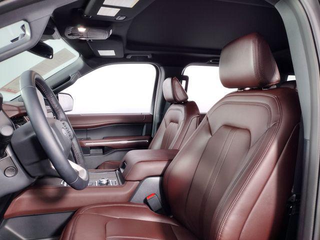used 2024 Ford Expedition car, priced at $59,092
