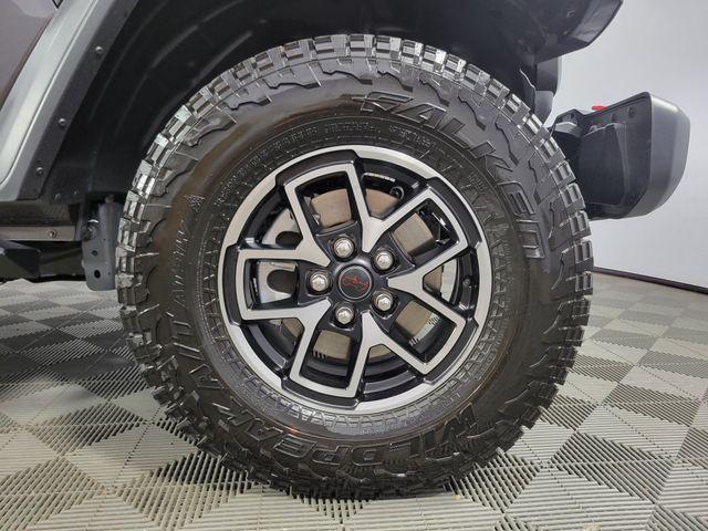 used 2025 Jeep Gladiator car, priced at $45,631