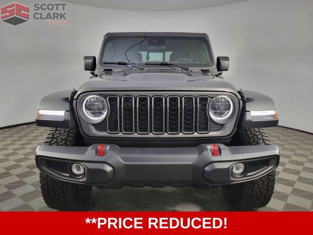 used 2025 Jeep Gladiator car, priced at $45,631