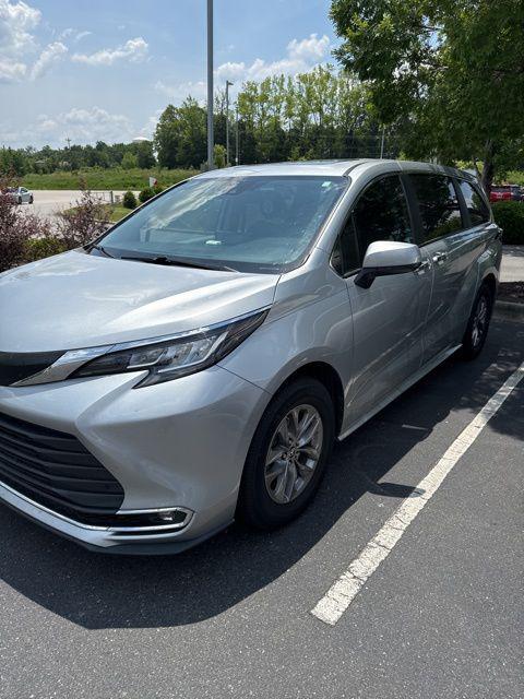 used 2023 Toyota Sienna car, priced at $36,320