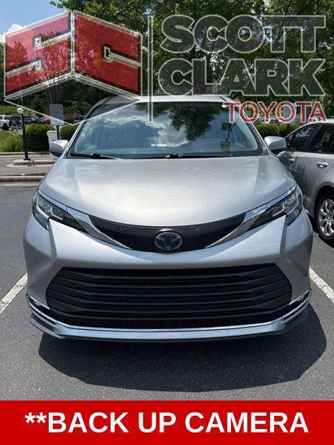 used 2023 Toyota Sienna car, priced at $36,320