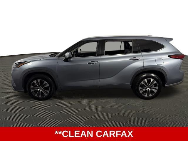 used 2022 Toyota Highlander car, priced at $31,001