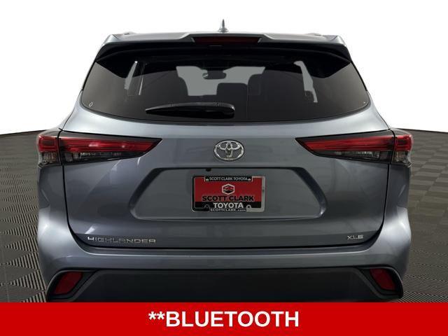 used 2022 Toyota Highlander car, priced at $31,001