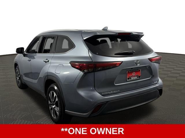 used 2022 Toyota Highlander car, priced at $31,001