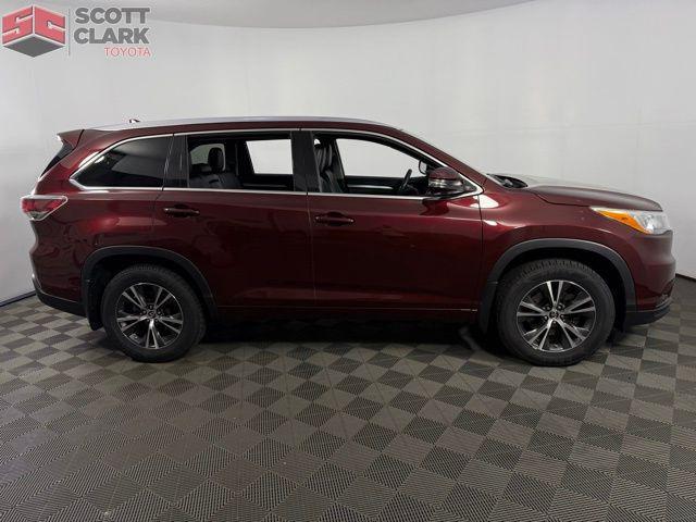 used 2016 Toyota Highlander car, priced at $20,021