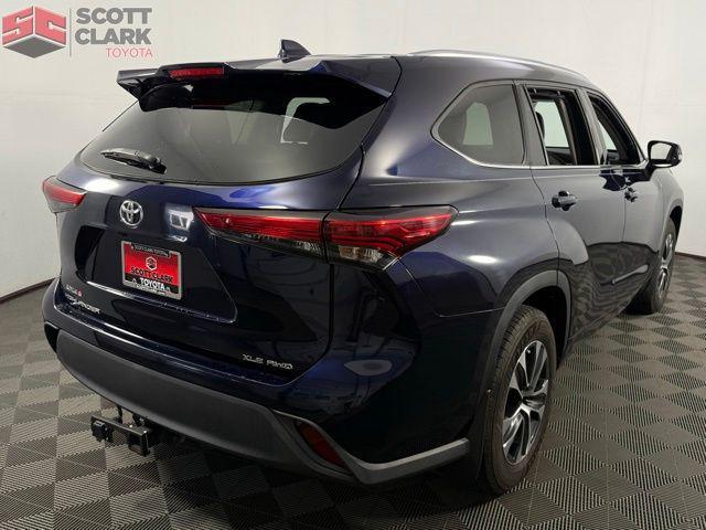 used 2020 Toyota Highlander car, priced at $29,827