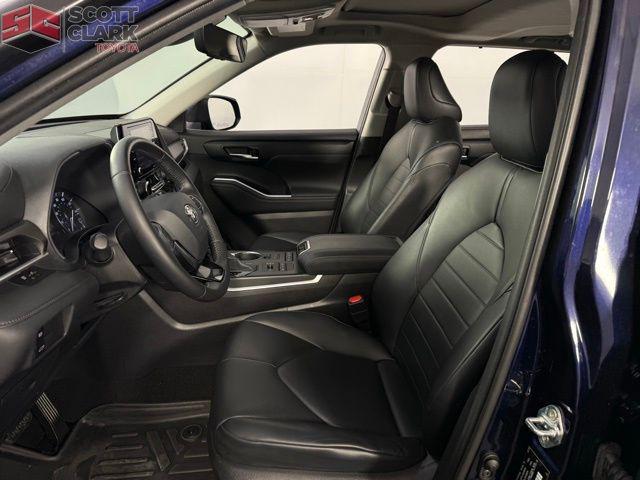 used 2020 Toyota Highlander car, priced at $29,827