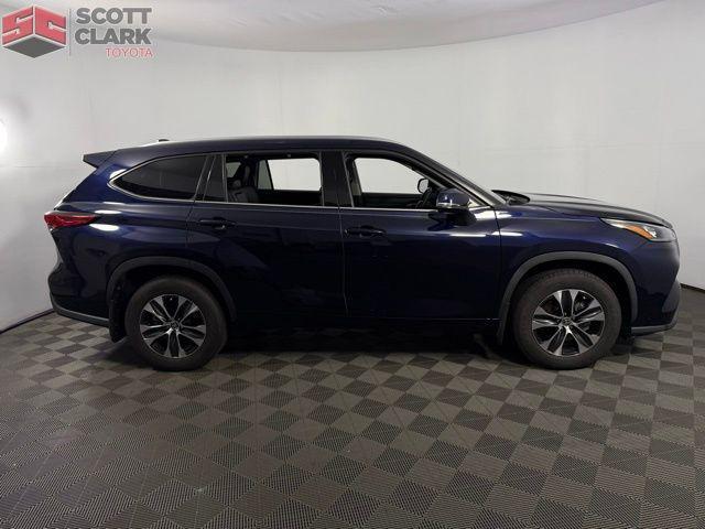 used 2020 Toyota Highlander car, priced at $29,827