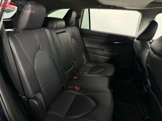 used 2020 Toyota Highlander car, priced at $29,827