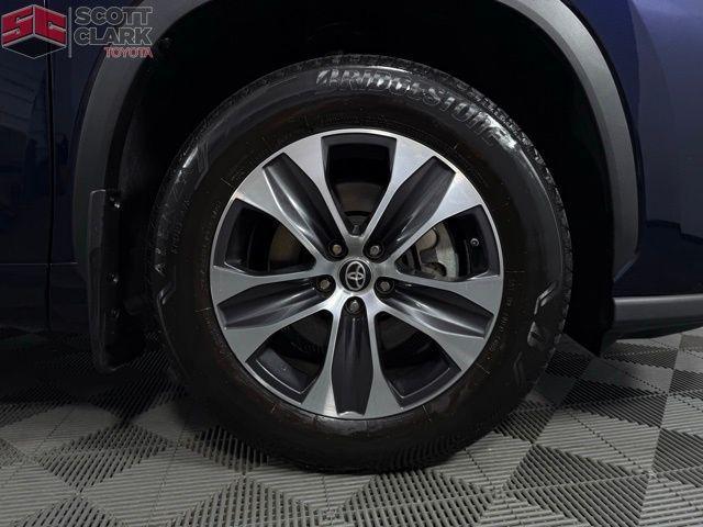 used 2022 Toyota Highlander car, priced at $40,578
