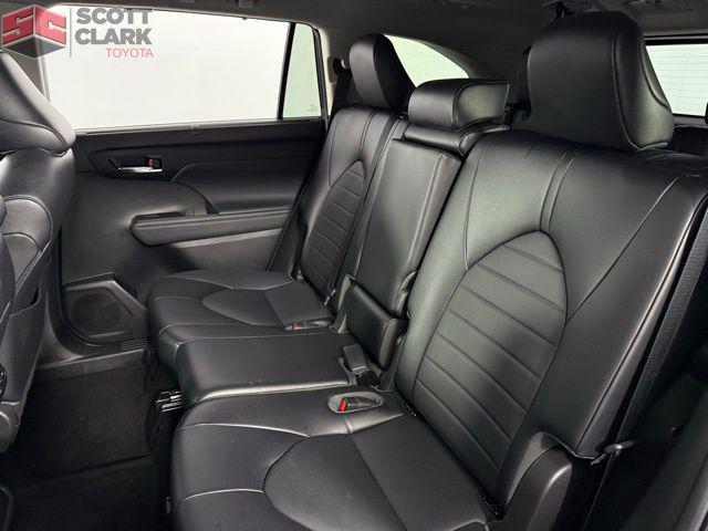 used 2022 Toyota Highlander car, priced at $40,578