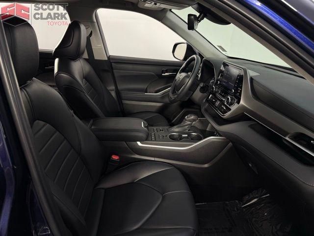 used 2022 Toyota Highlander car, priced at $40,578