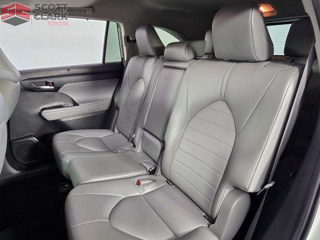 used 2022 Toyota Highlander car, priced at $36,243