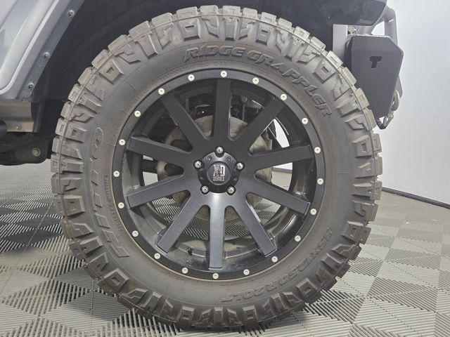 used 2020 Jeep Gladiator car, priced at $25,065