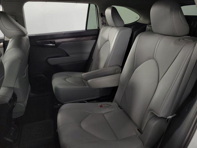 used 2025 Toyota Highlander car, priced at $47,867