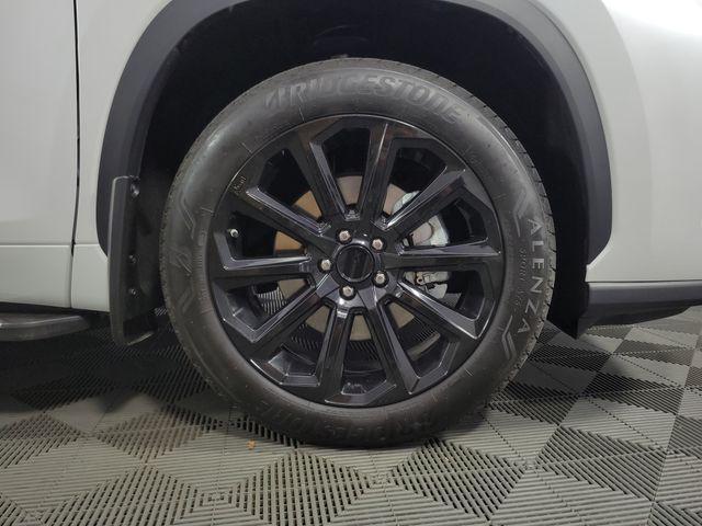 used 2025 Toyota Highlander car, priced at $47,867