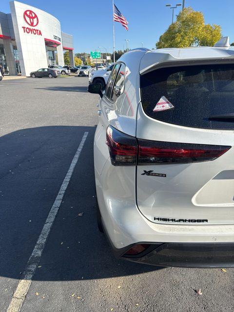 used 2025 Toyota Highlander car