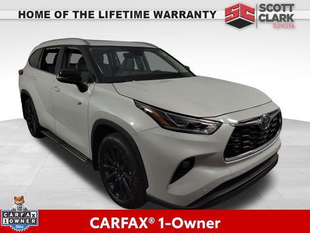 used 2025 Toyota Highlander car, priced at $48,334