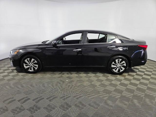 used 2023 Nissan Altima car, priced at $24,387