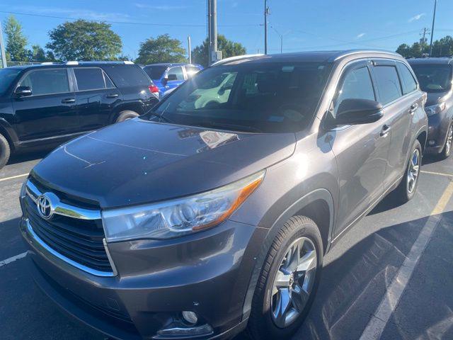 used 2015 Toyota Highlander car, priced at $19,064