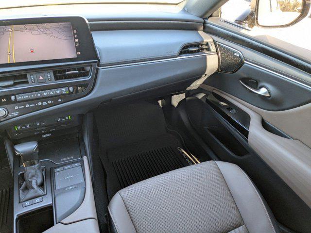 used 2022 Lexus ES 300h car, priced at $35,700