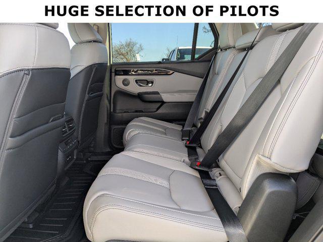 new 2025 Honda Pilot car, priced at $45,321