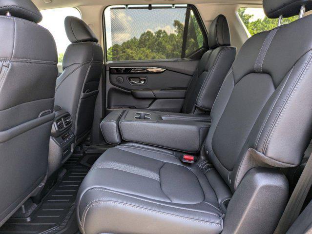 used 2025 Honda Pilot car, priced at $43,800