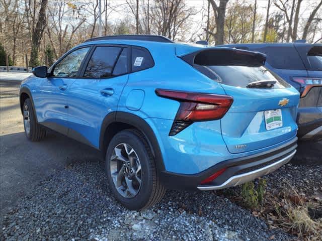 new 2025 Chevrolet Trax car, priced at $25,880