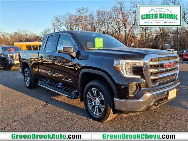 used 2022 GMC Sierra 1500 car, priced at $33,749