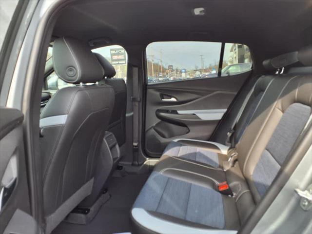 new 2025 Buick Envista car, priced at $27,775