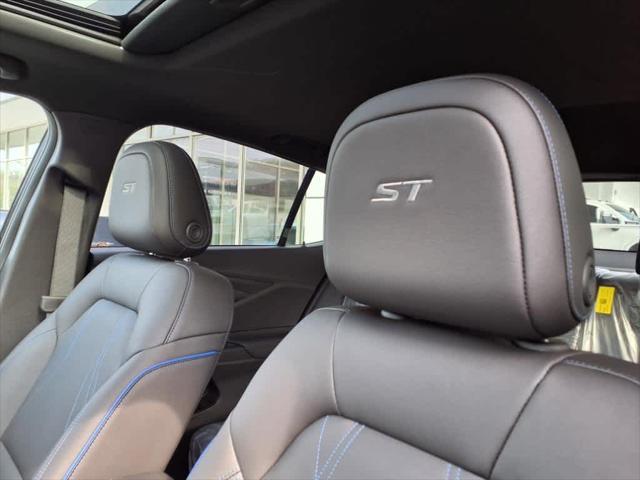new 2025 Buick Envista car, priced at $29,375