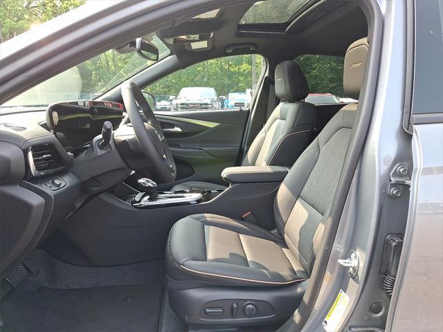new 2025 Buick Envista car, priced at $31,585