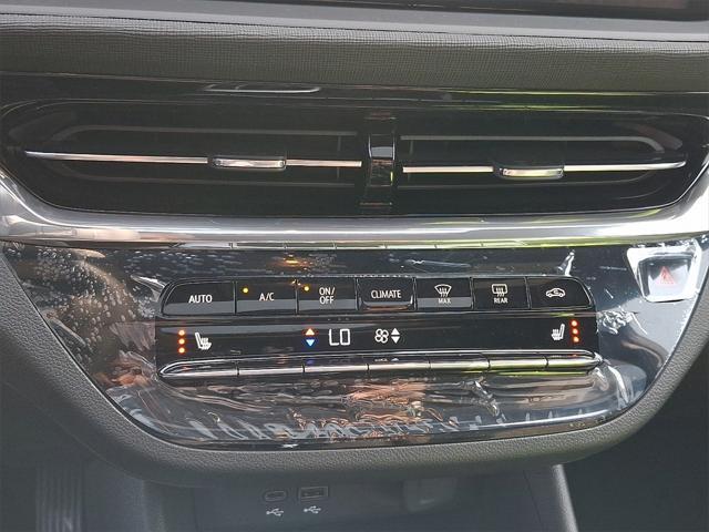 new 2025 Buick Envista car, priced at $31,585
