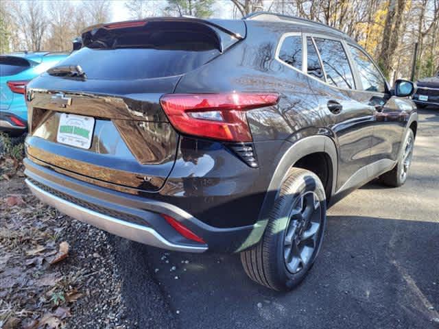 new 2025 Chevrolet Trax car, priced at $25,485