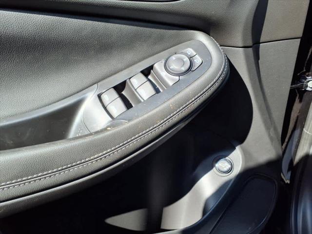 new 2025 Buick Encore GX car, priced at $31,125