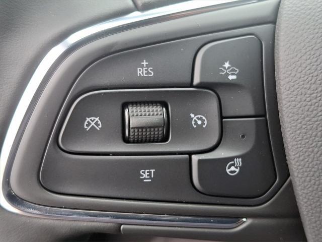 new 2025 Buick Envista car, priced at $27,280
