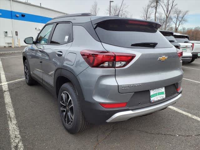 new 2025 Chevrolet TrailBlazer car, priced at $30,330