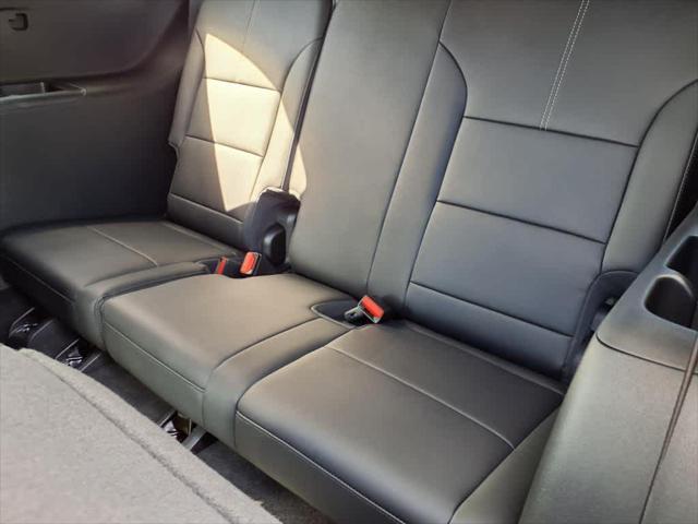 new 2025 GMC Acadia car, priced at $50,025