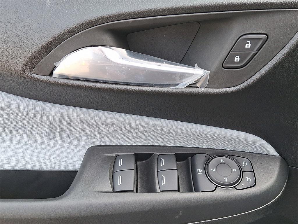 new 2025 Buick Envista car, priced at $26,540